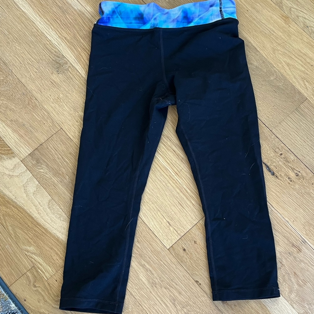 Athleta Girl black capri leggings